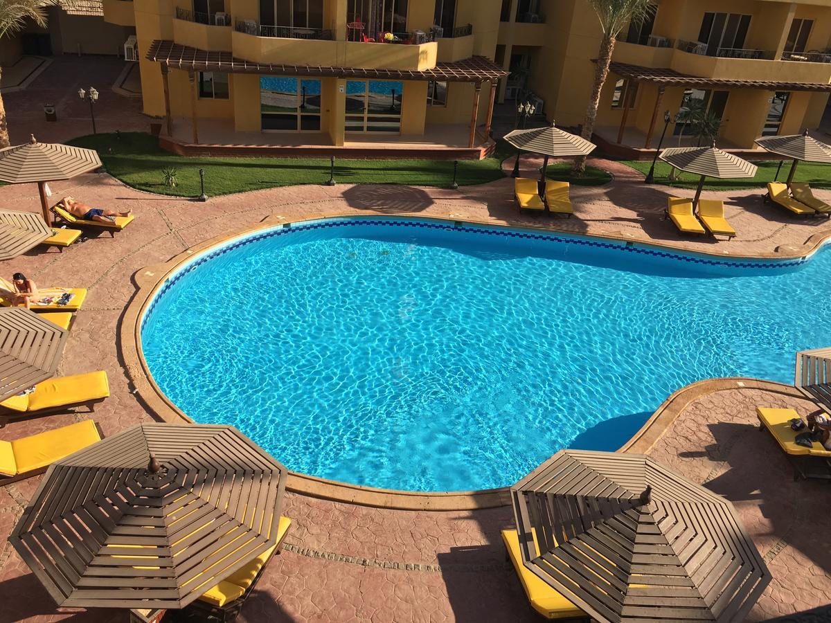 Pool View Apartments At British Resort - Unit 13 Hurghada Ngoại thất bức ảnh